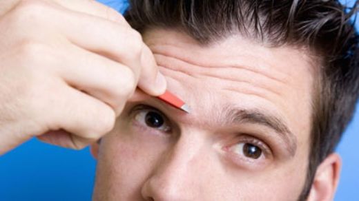 Erkek Kaş Bakımı Nasıl Olur?