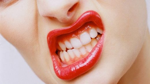 Protez Diş Bakımı Nasıl Yapılmalıdır?